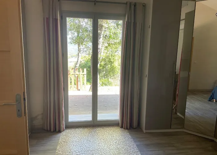 Jolie Maison Familiale Au Coeur Des Vignes 萨尔泰纳